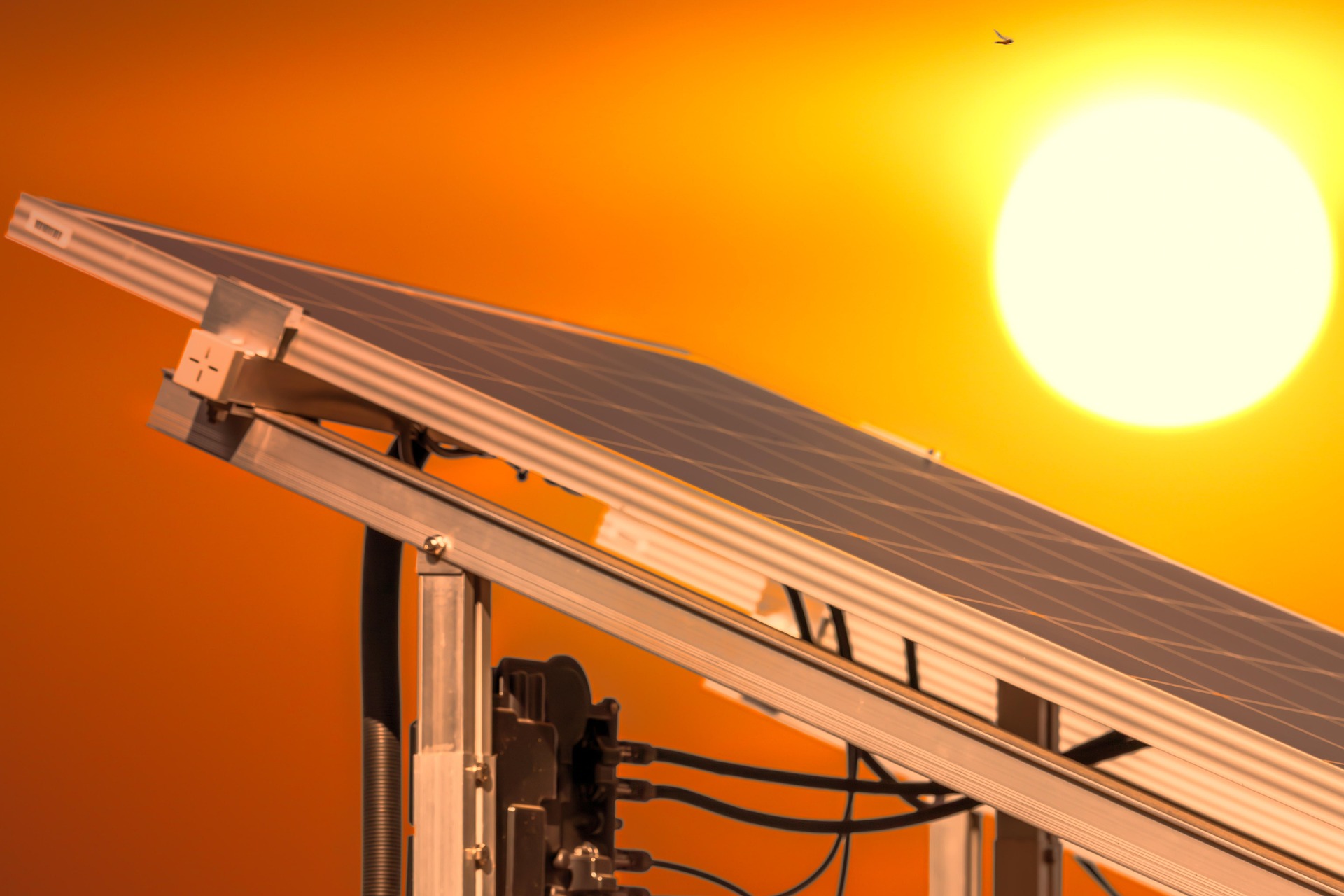 Service d'installation solaire Lumisol sur toiture en Valais